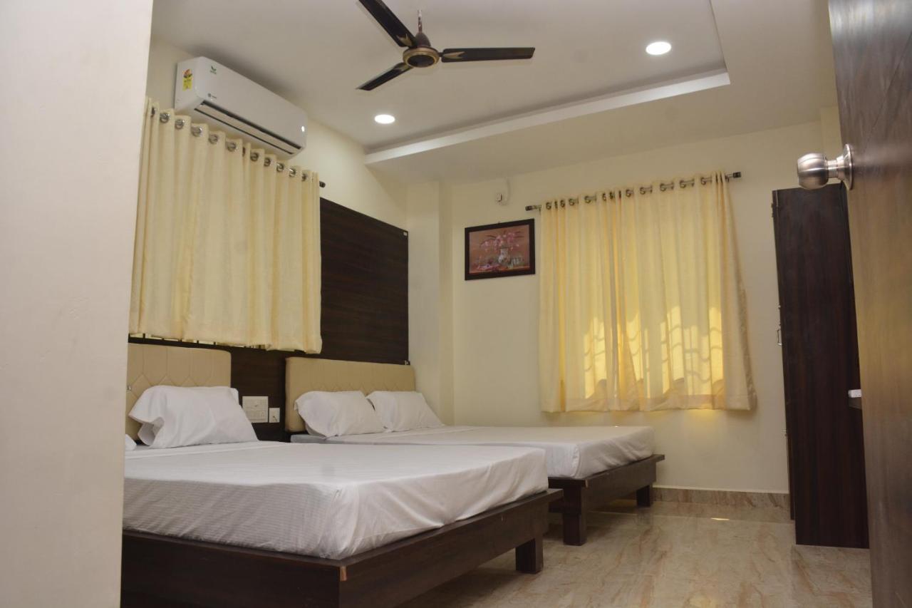 Arihanth Inn Vellore Bagian luar foto